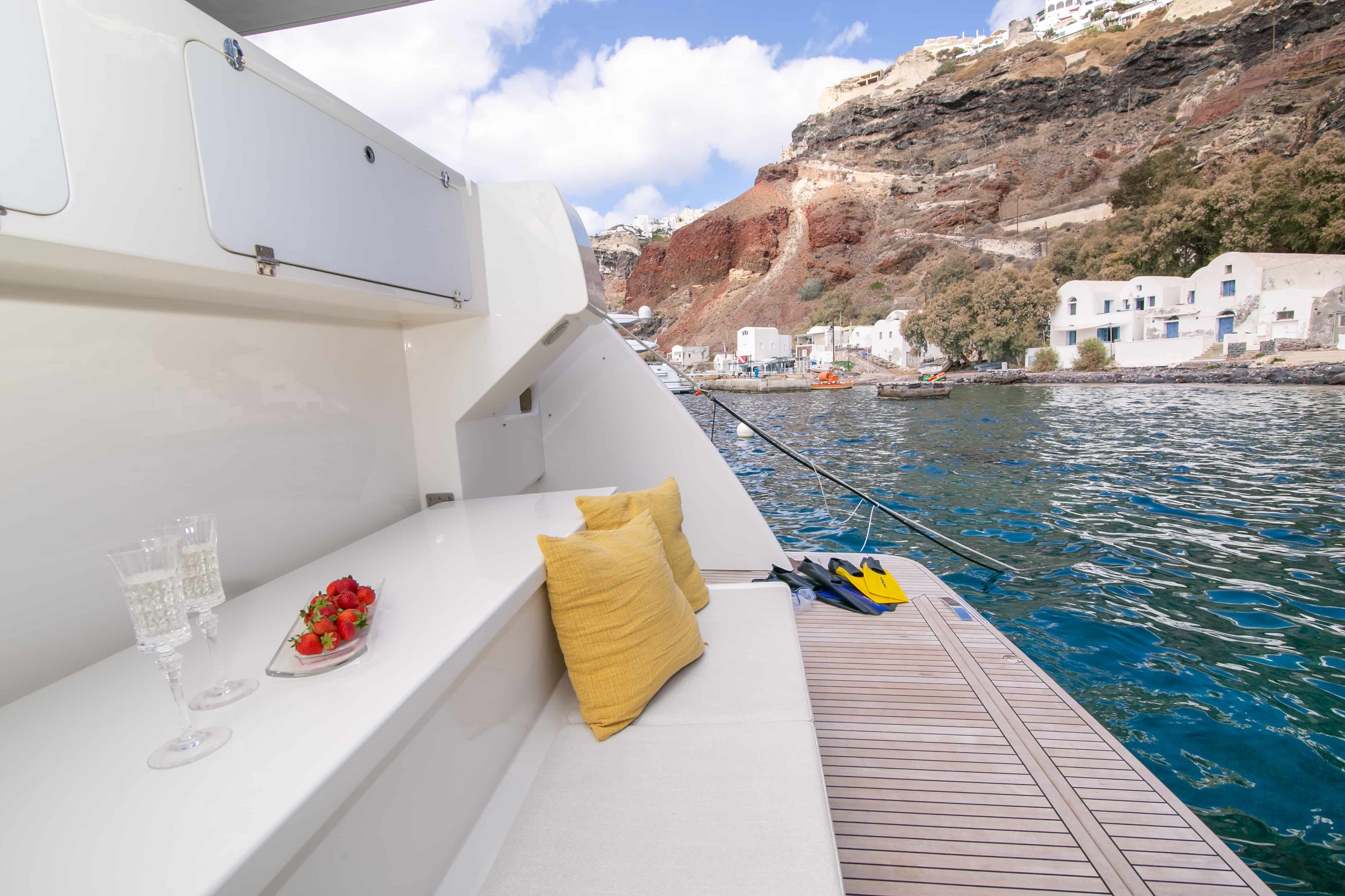 Santorini Motor Yacht Cruises